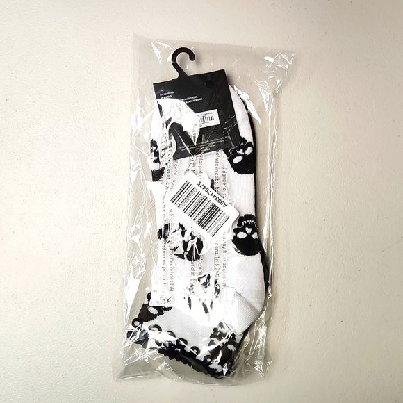 ❤️NWT TORRID WIDE WIDTH - 2 PACK RUFFLE SHORTIE SOCKS - SKULL PRINT - Picture 8 of 10